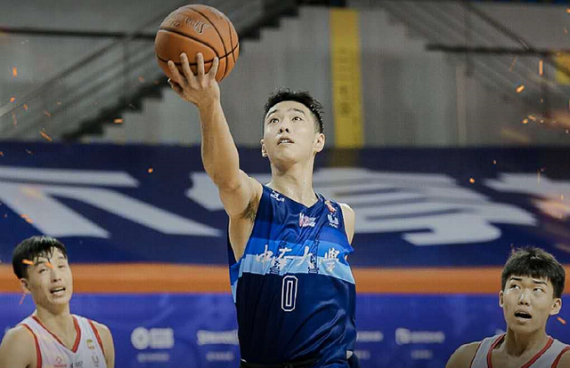 佟佳俊(佟佳俊身高)